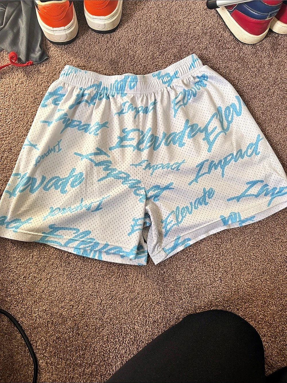 Elevate Men's Athletic Shorts in White & Blue Size Large Like New